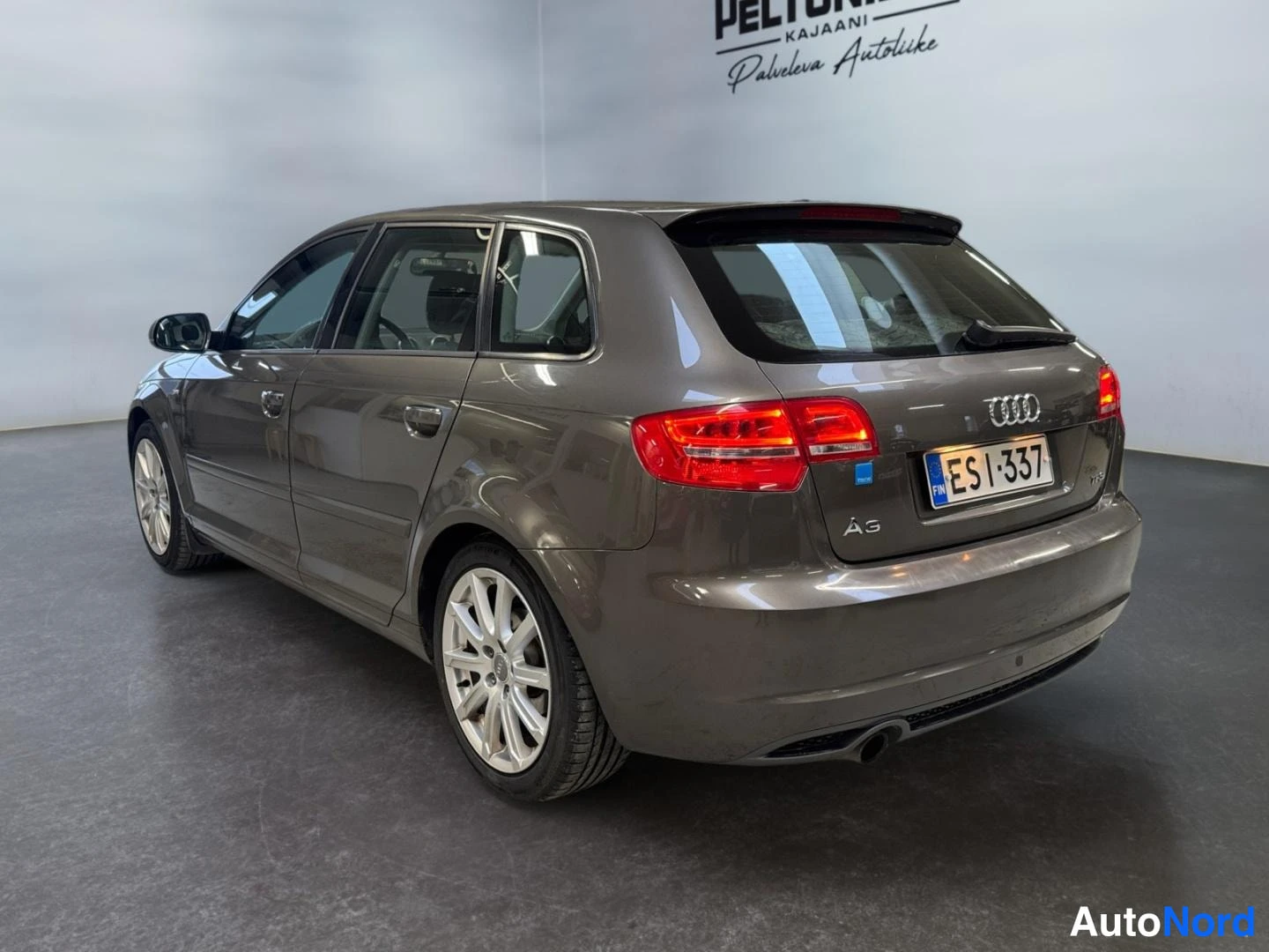 Harmaa Audi A3 2011, takaviisto, kuva 7