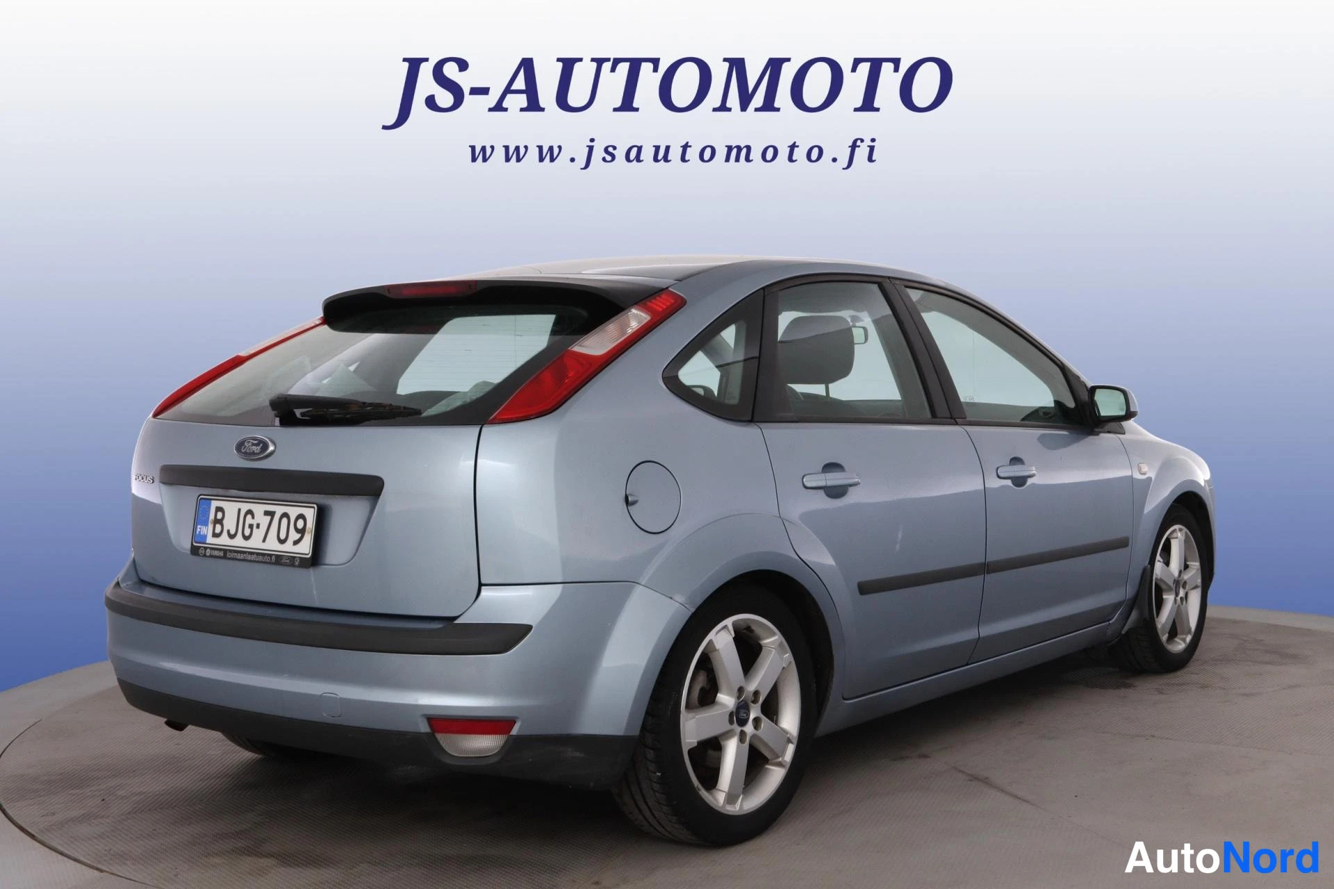 Sininen Ford Focus 2005, takaviisto, kuva 5