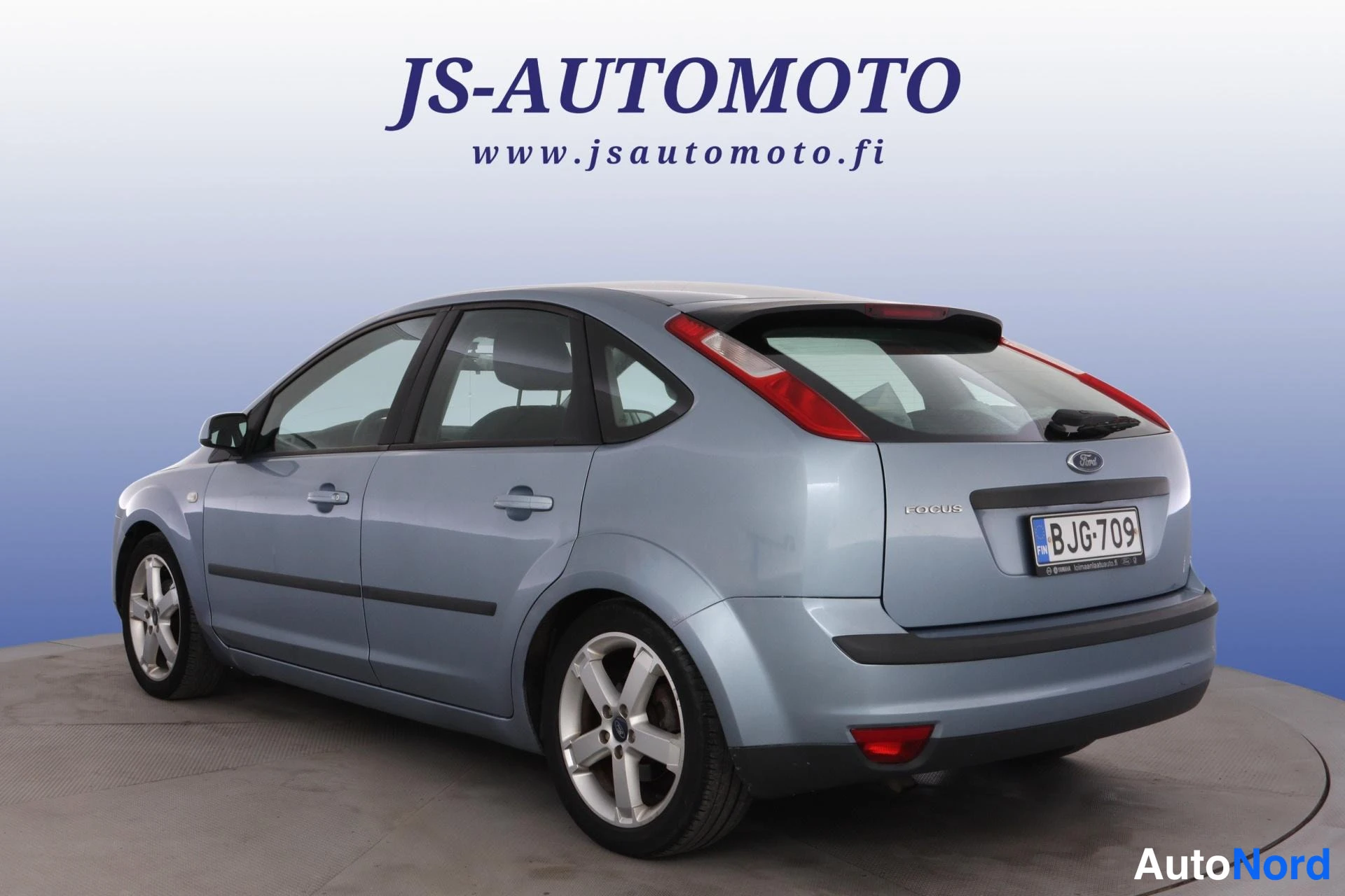 Sininen Ford Focus 2005, takaviisto, kuva 6