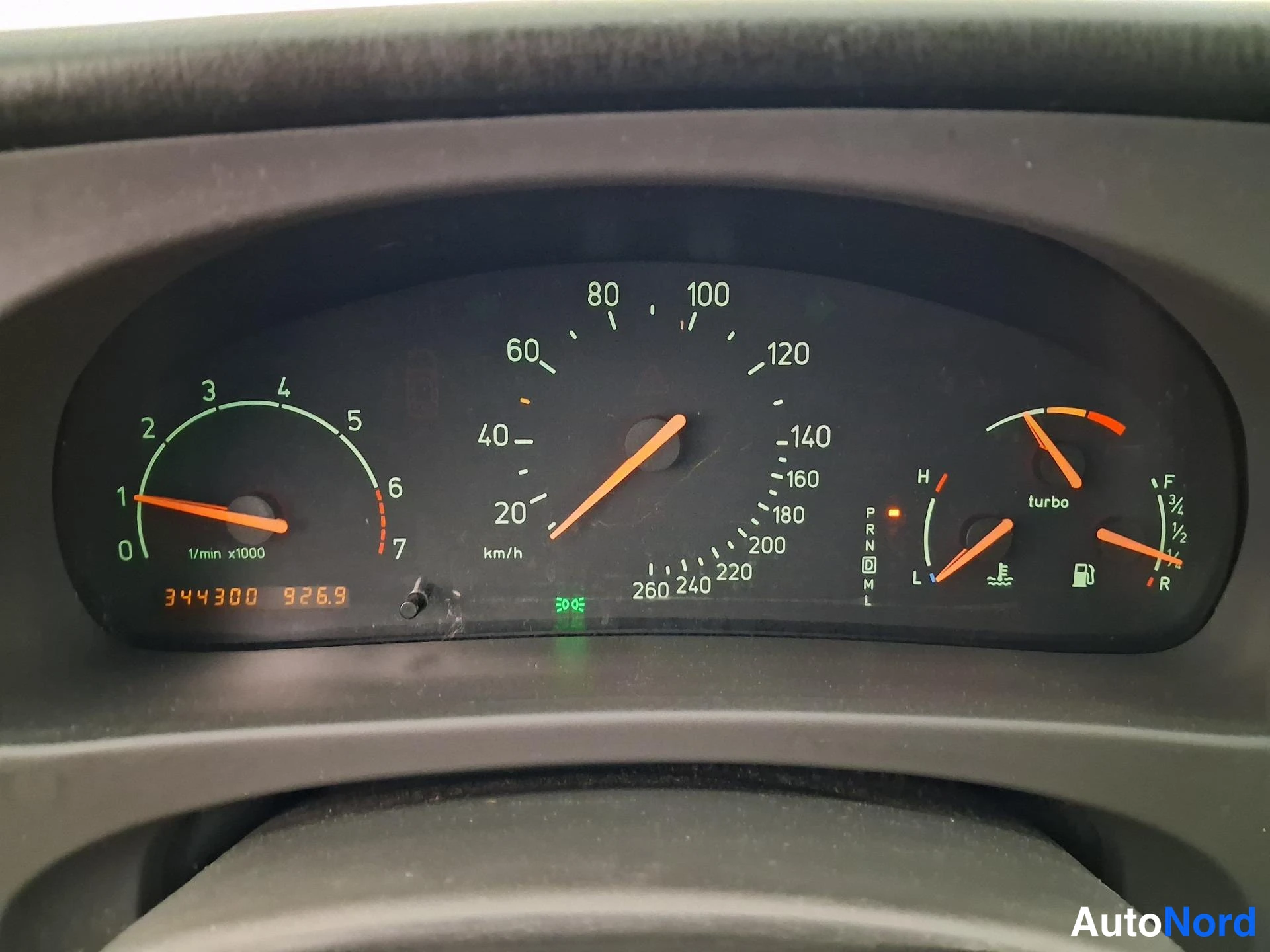 Svart Saab 9-5 2005, detalj, bild 14