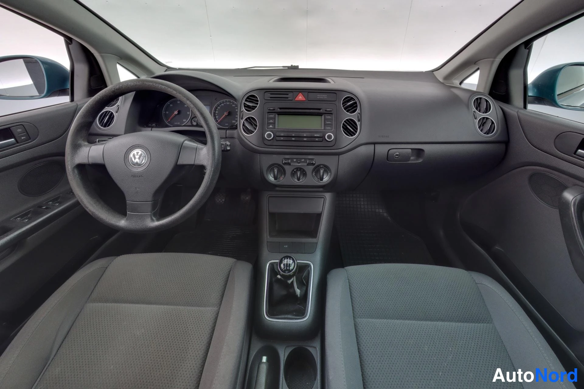 Sininen Volkswagen Golf Plus 2006, ohjaamo, kuva 9