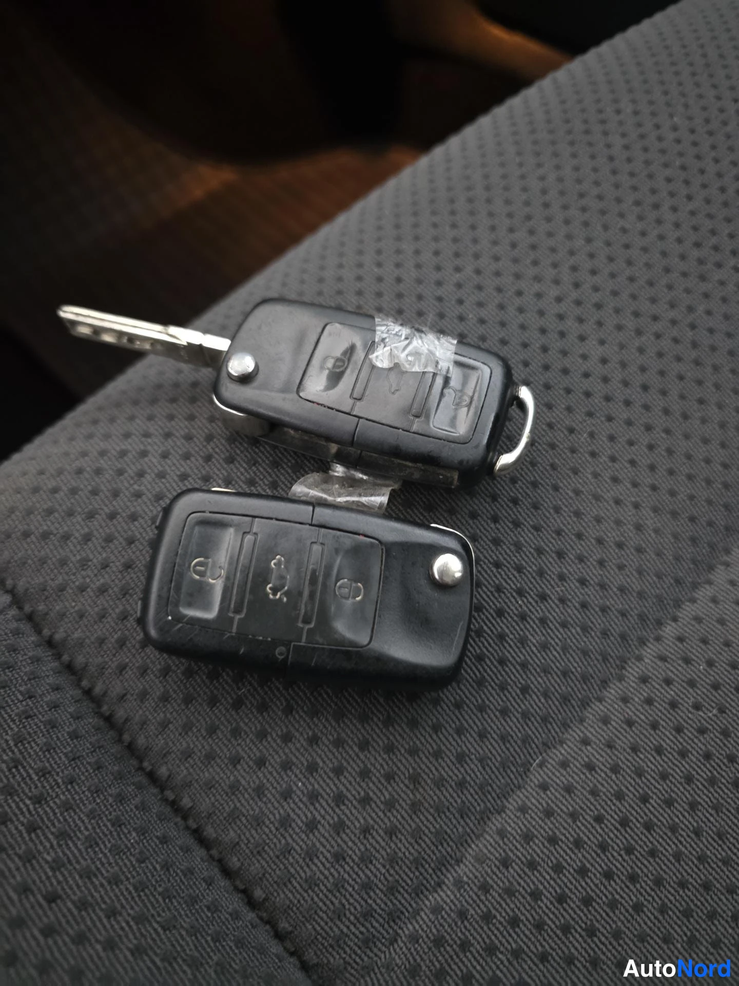 Valkoinen Volkswagen Golf 2007, yksityiskohta, kuva 20