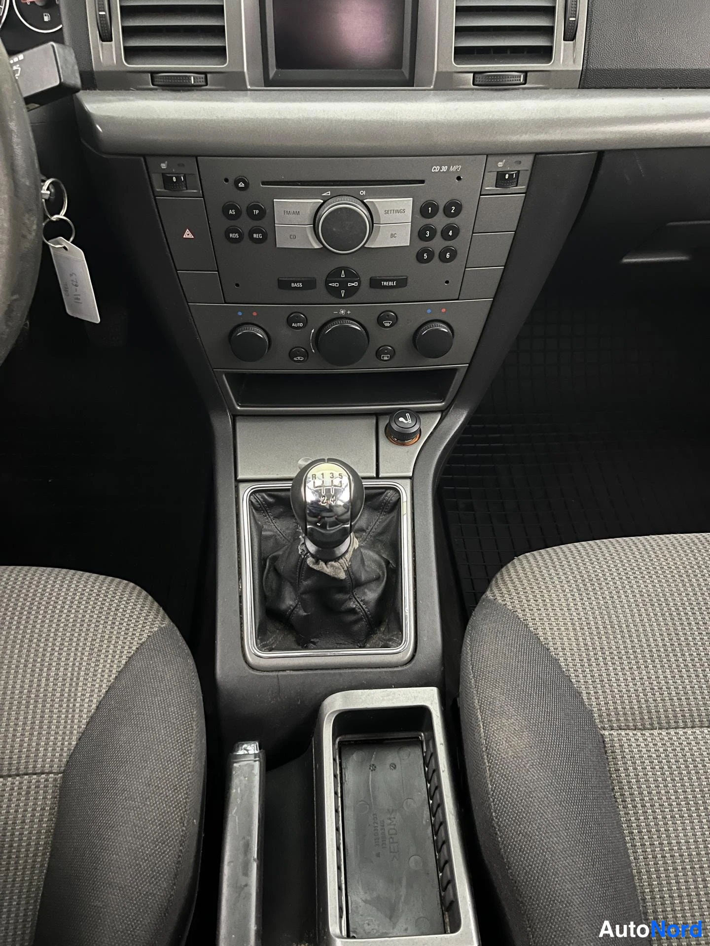 Brun Opel Vectra 2005, detalj, bild 16