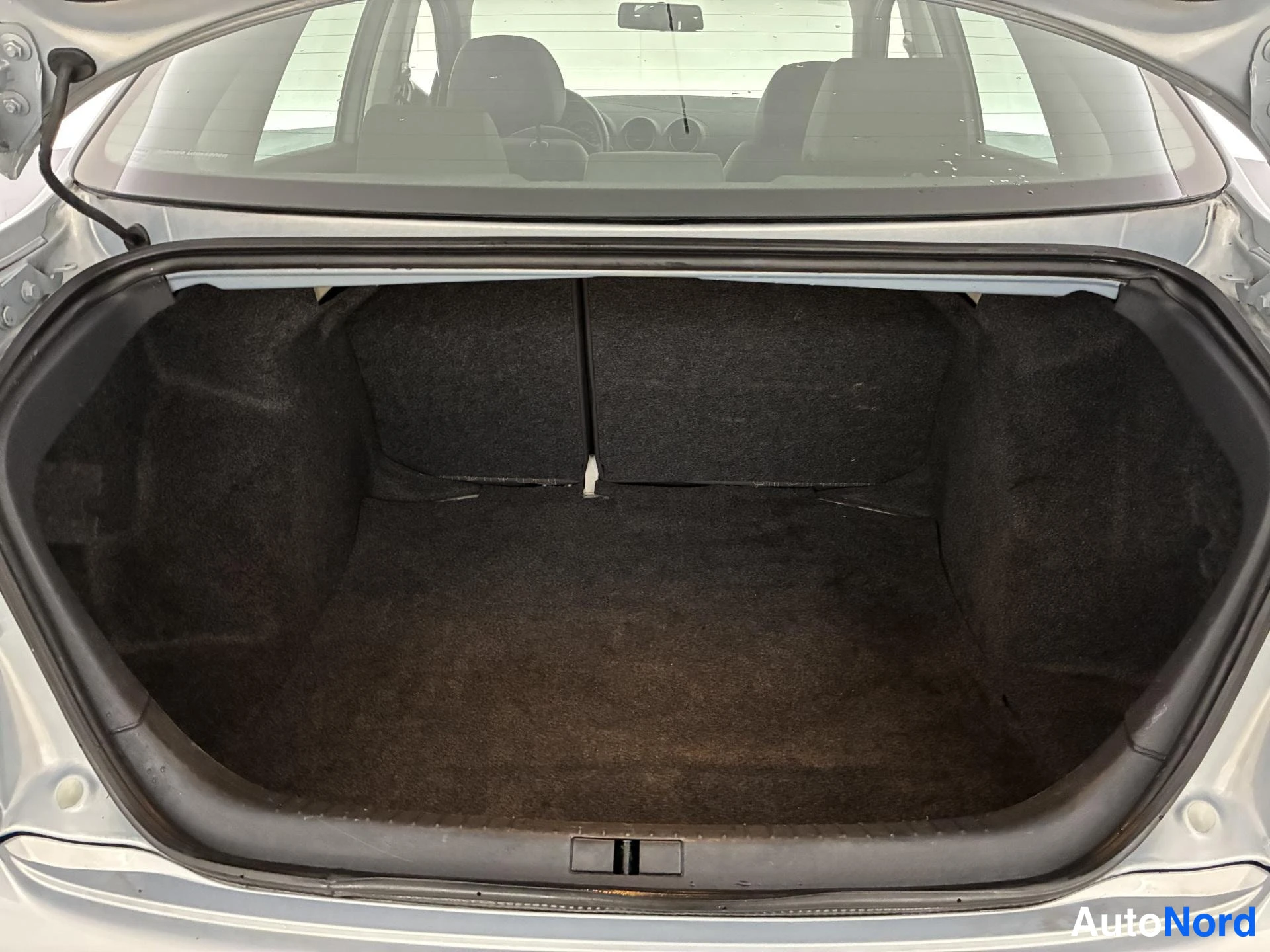 Sininen Seat Cordoba 2006, tavaratila, kuva 14