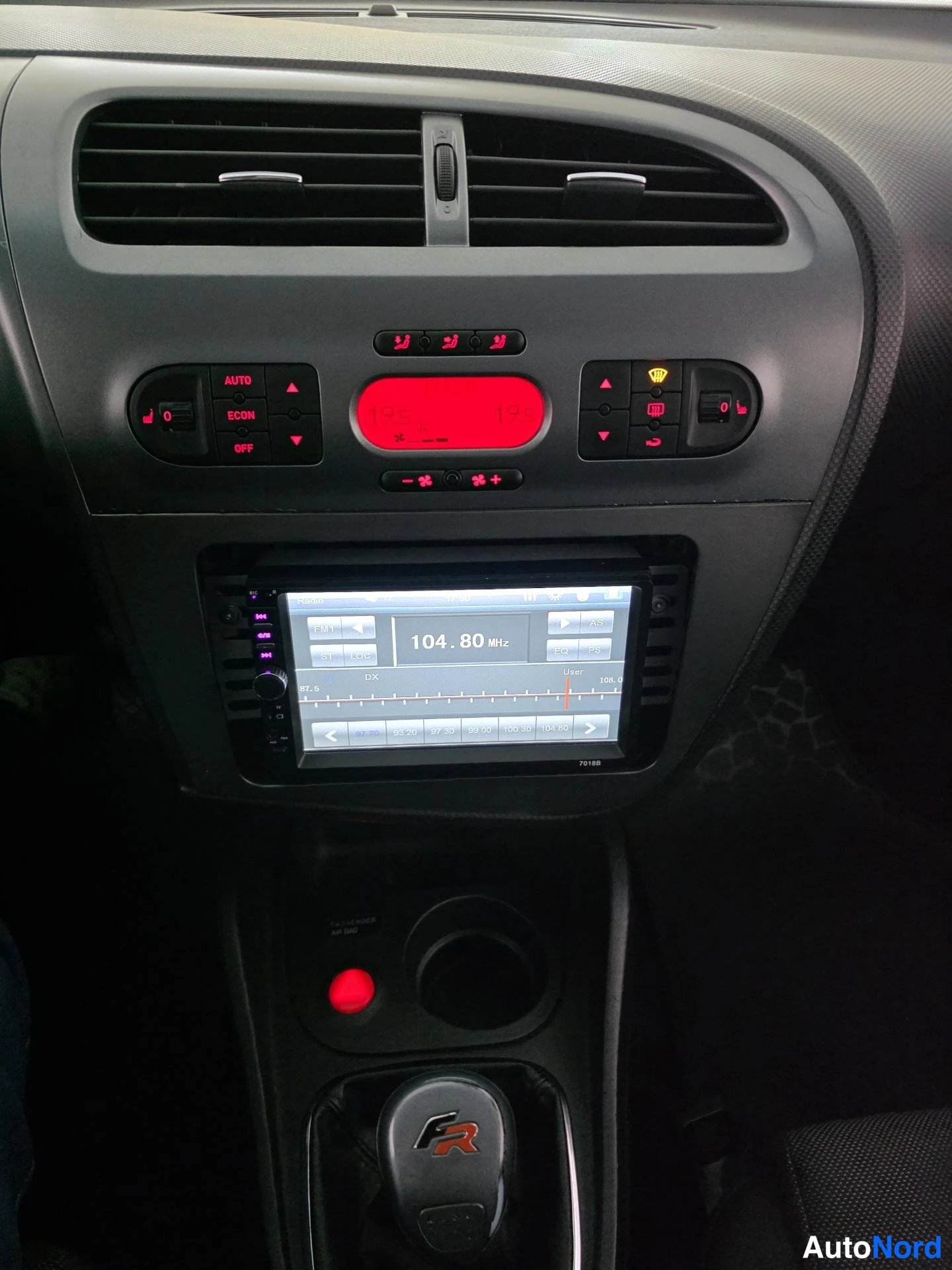 Harmaa Seat Leon 2007, ohjaamo, kuva 10