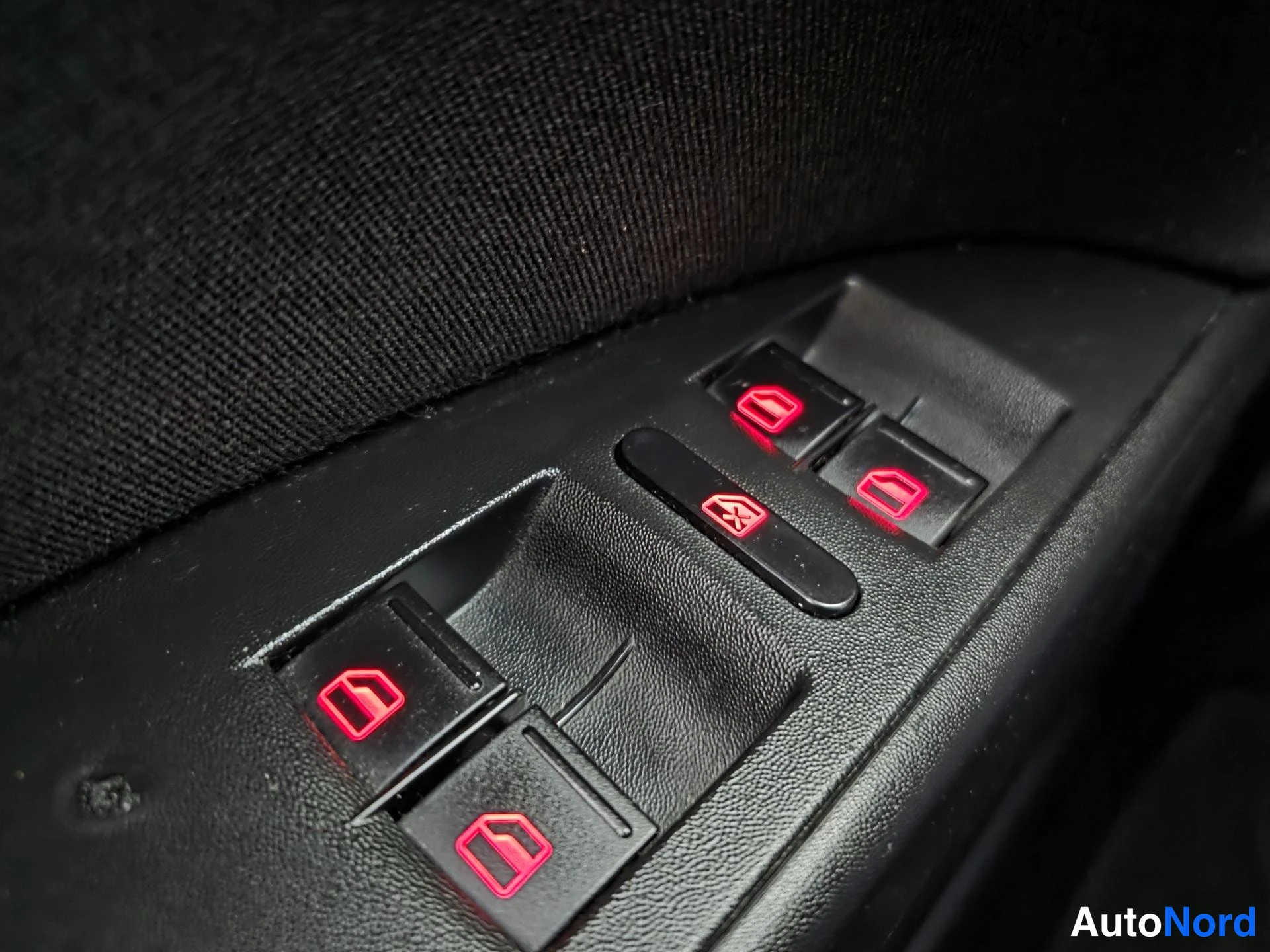 Harmaa Seat Leon 2007, yksityiskohta, kuva 21
