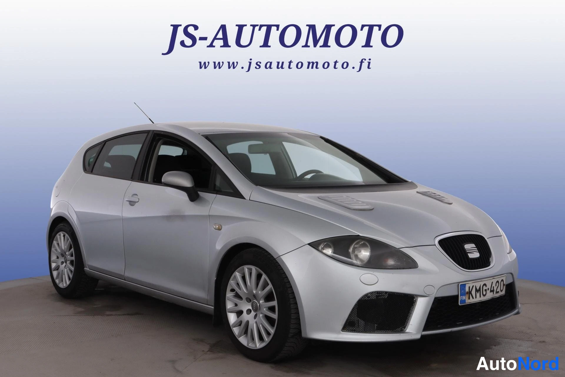Harmaa Seat Leon 2007, etuviisto, keula oikealle, kuva 3