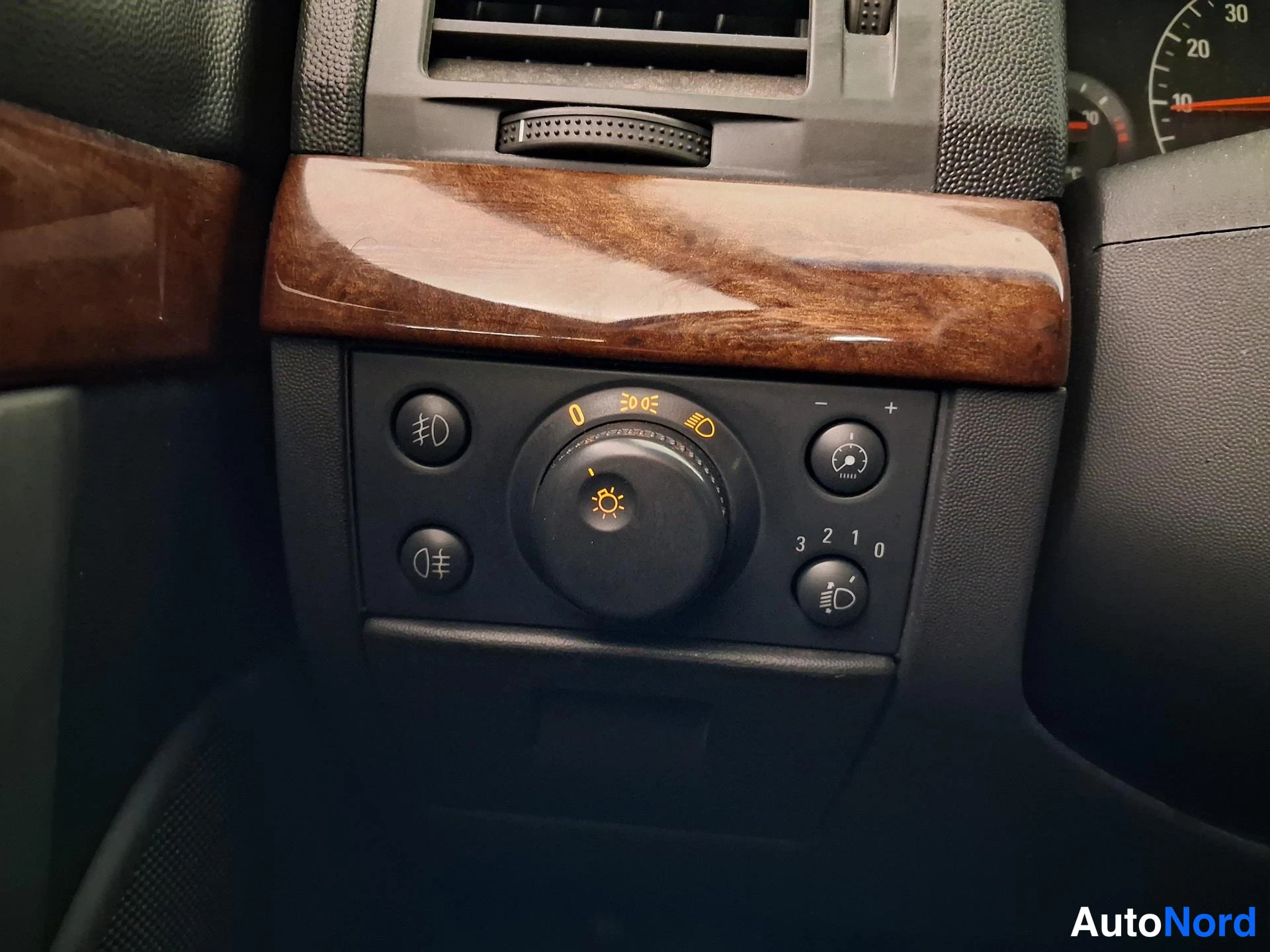Grå Opel Vectra 2003, detalj, bild 17
