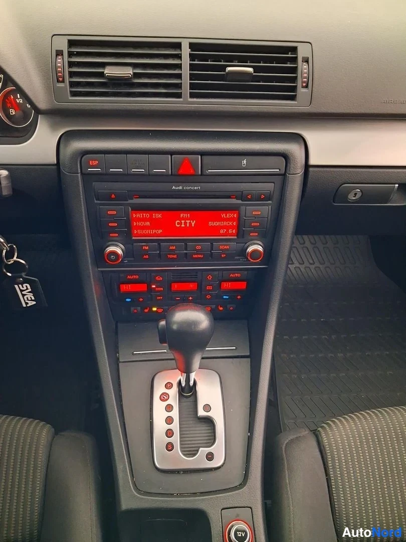 Sininen Audi A4 2008, ohjaamo, kuva 12