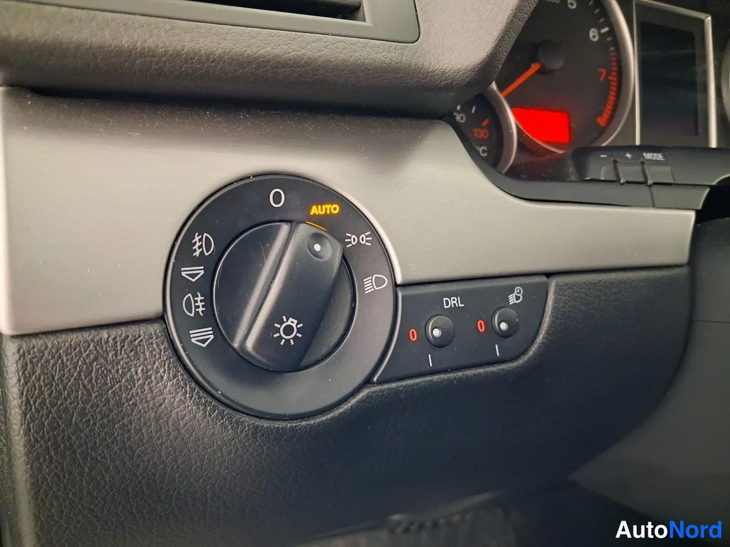 Sininen Audi A4 2008, yksityiskohta, kuva 19