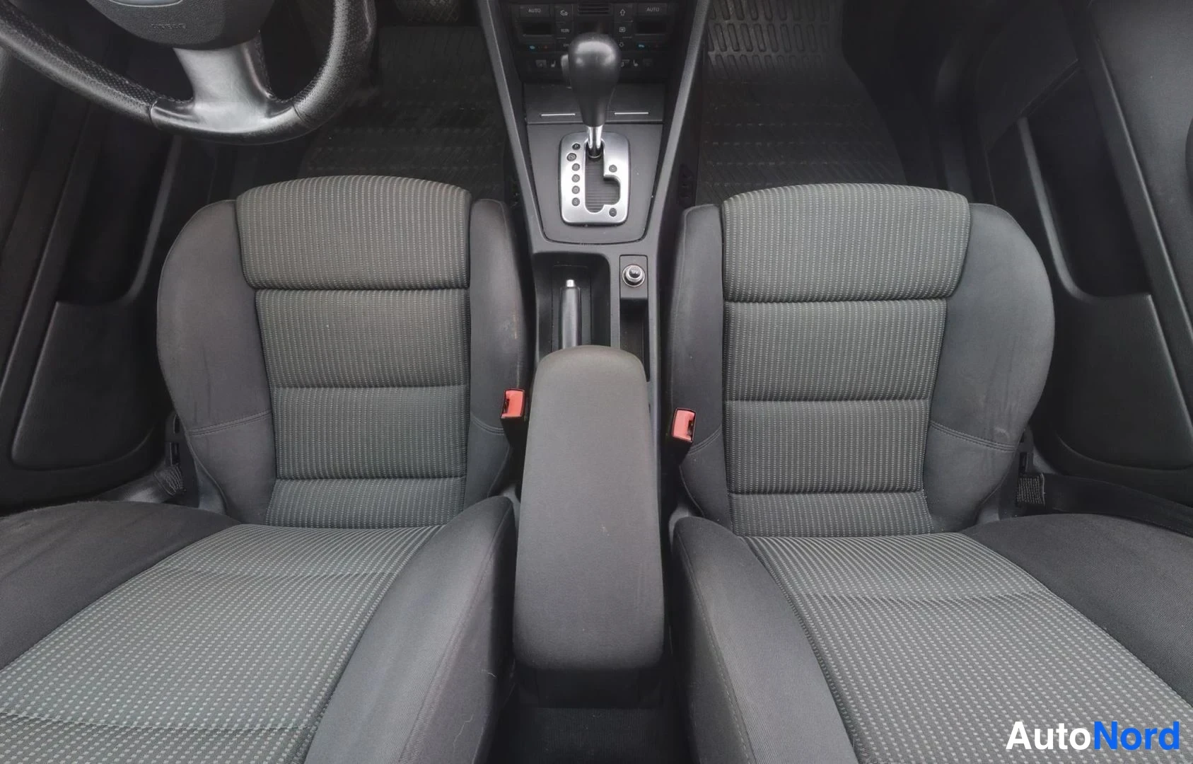 Sininen Audi A4 2008, etuistuimet, kuva 13
