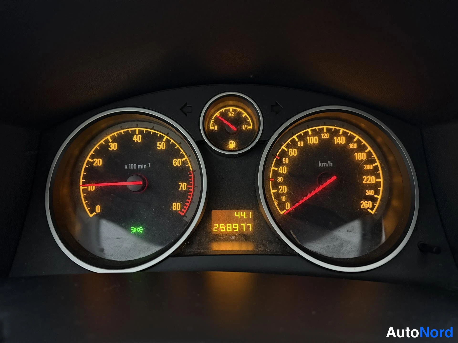 Sininen Opel Astra 2006, yksityiskohta, kuva 17