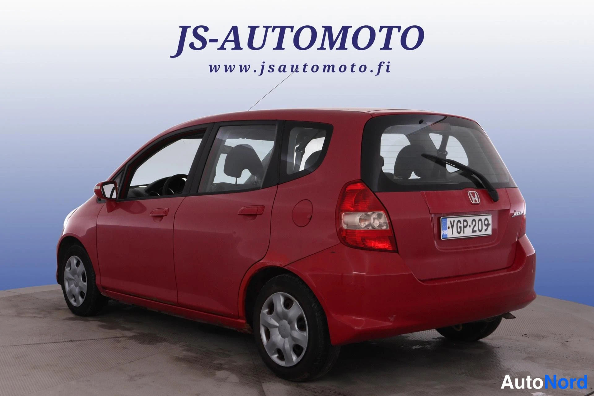 Punainen Honda Jazz 2007, takaviisto, kuva 6