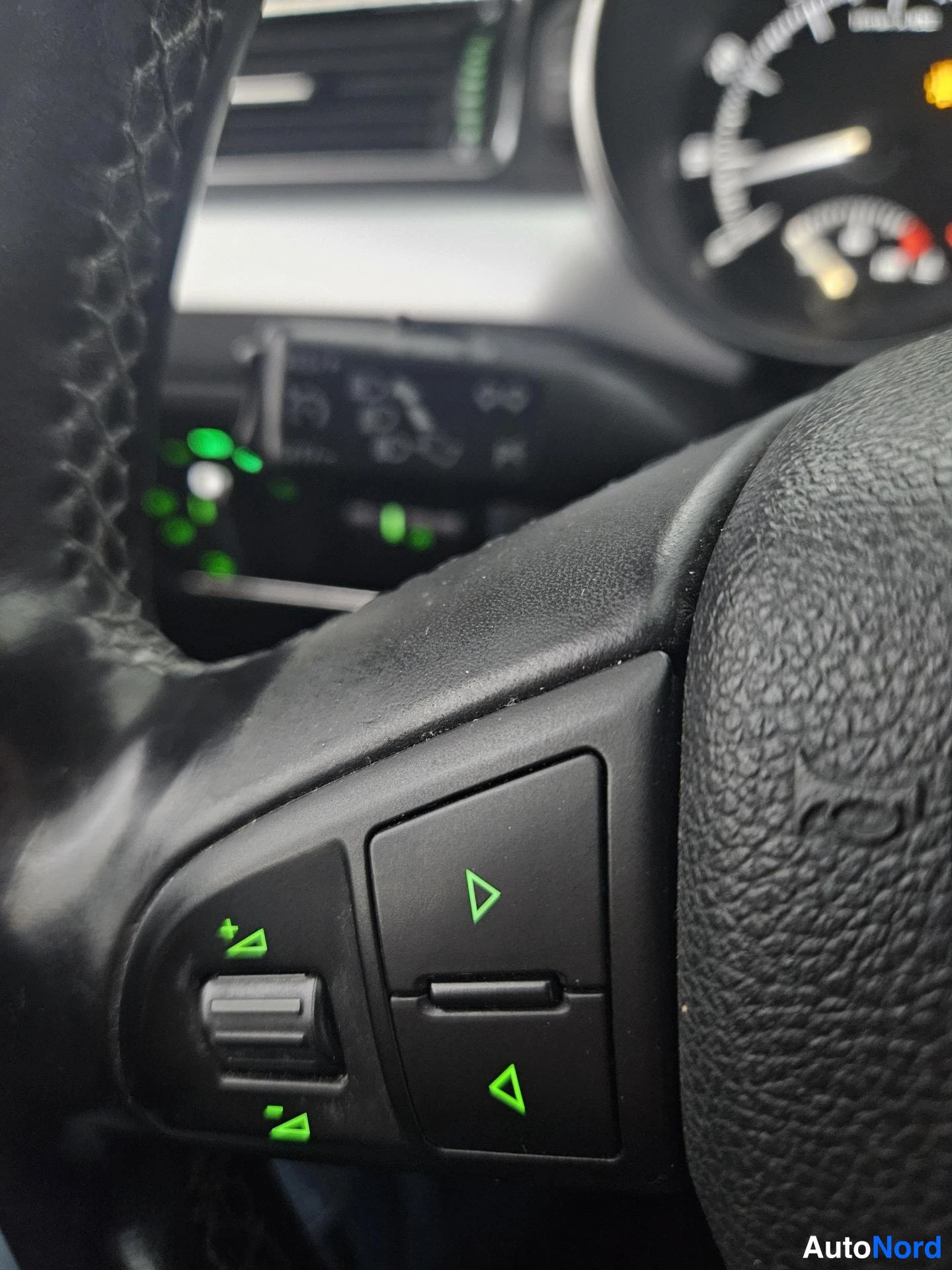 Harmaa Skoda Superb 2010, yksityiskohta, kuva 23