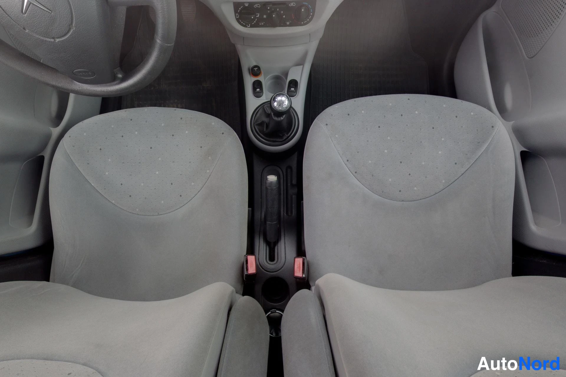 Sininen Citroen C3 2005, etuistuimet, kuva 12