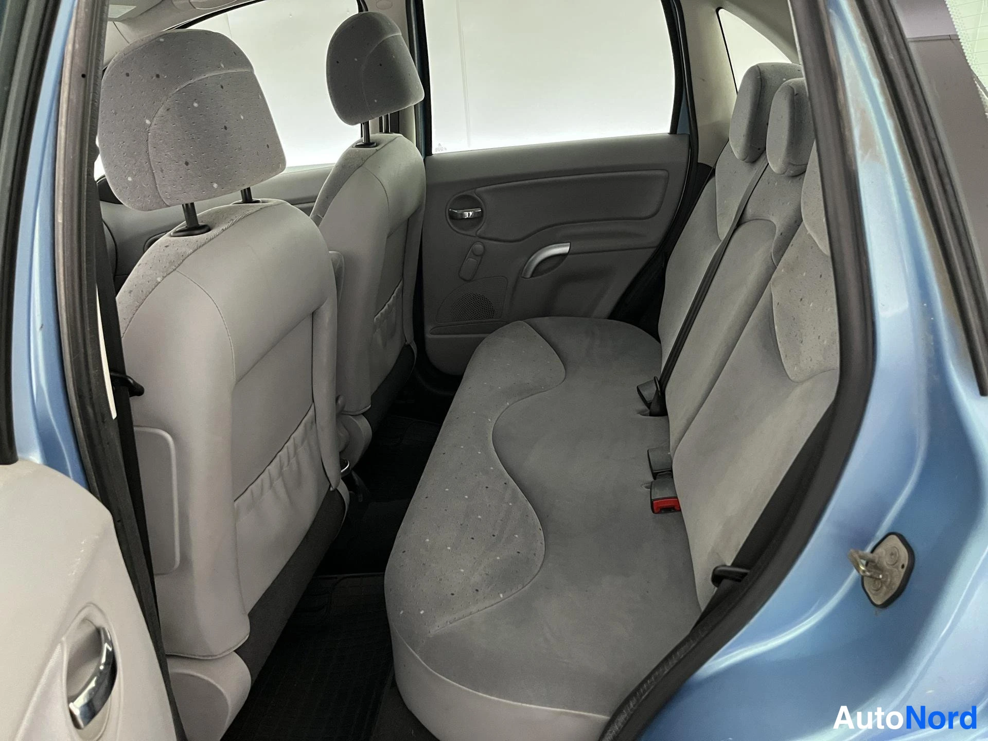 Sininen Citroen C3 2005, takaistuimet, kuva 13