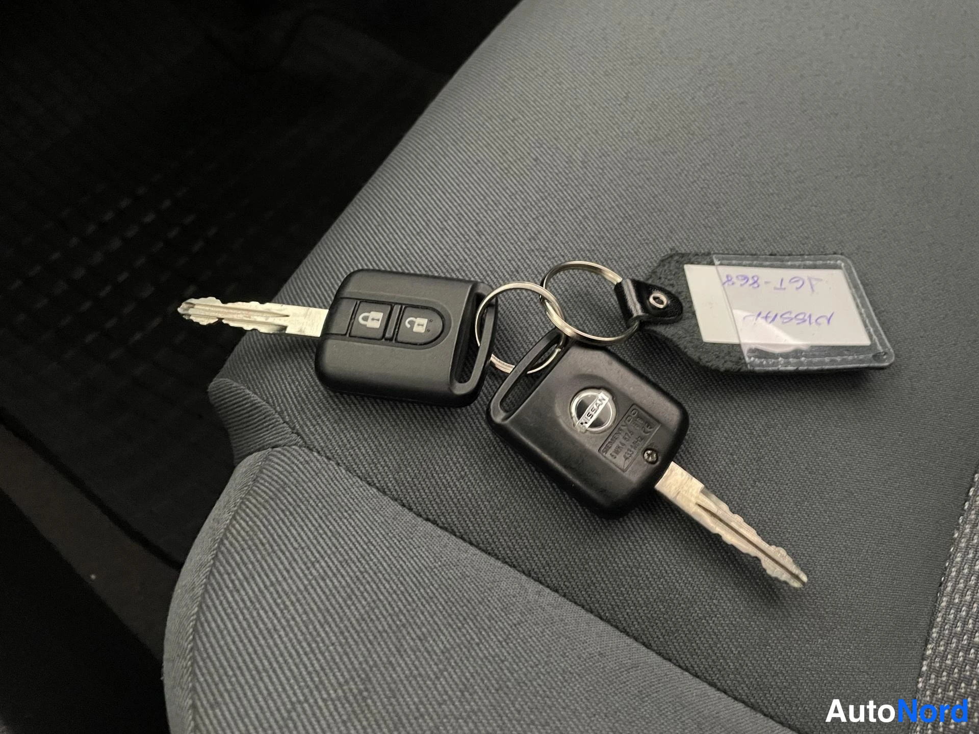 Beige Nissan Almera 2007, detalj, bild 17