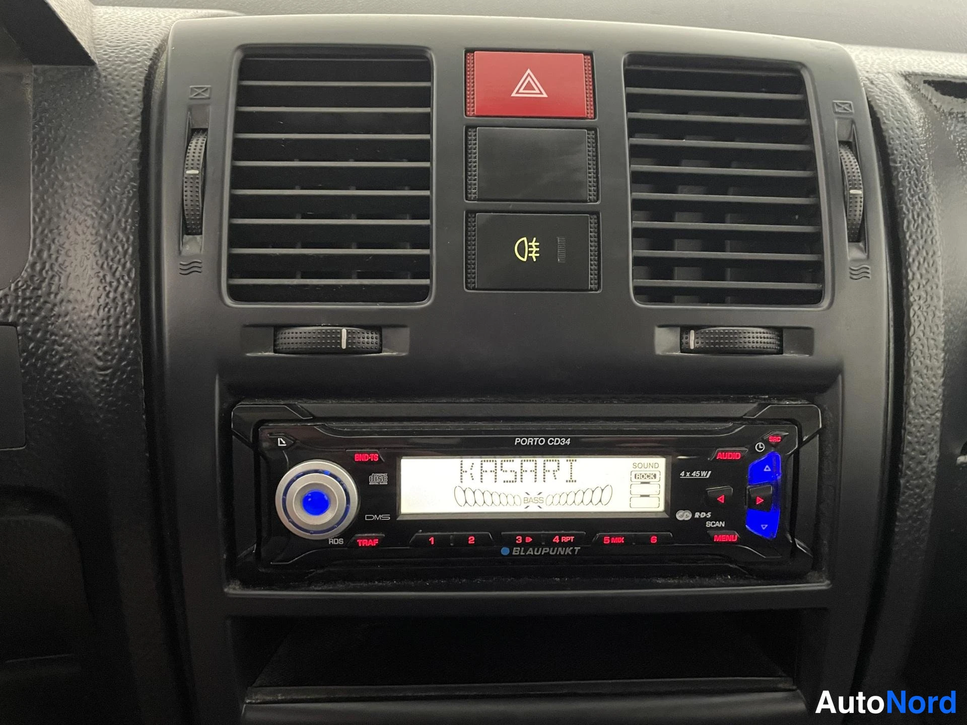 Valkoinen Hyundai Getz 2005, yksityiskohta, kuva 16