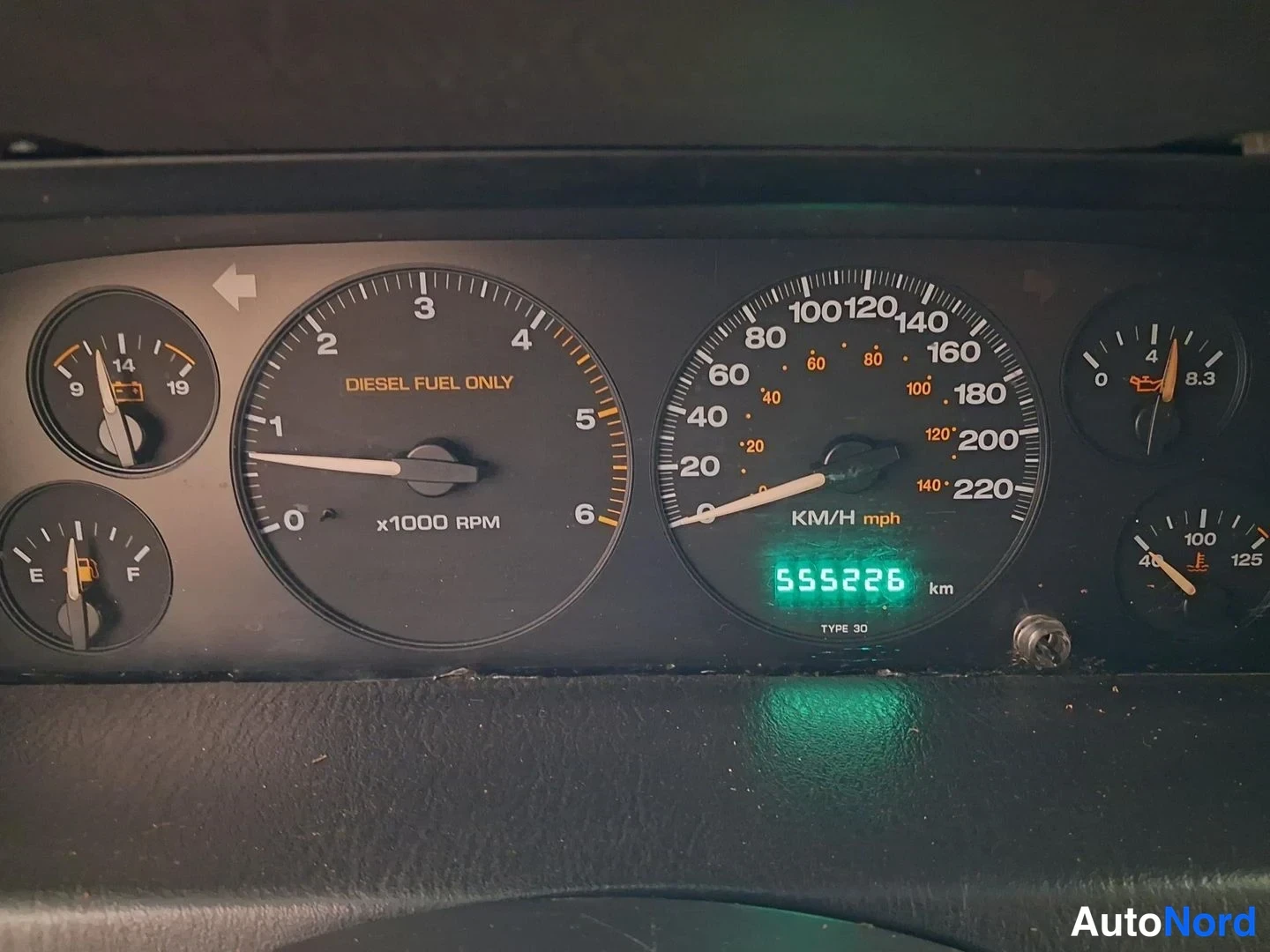 Svart Jeep Grand Cherokee 2000, detalj, bild 15