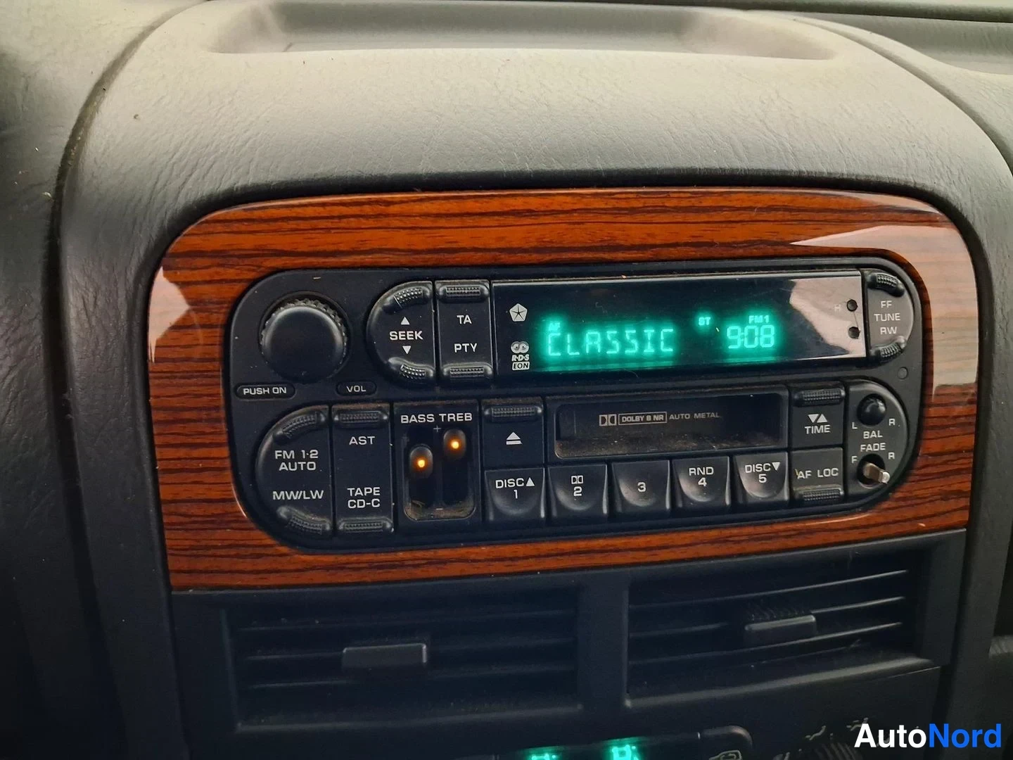 Svart Jeep Grand Cherokee 2000, detalj, bild 22