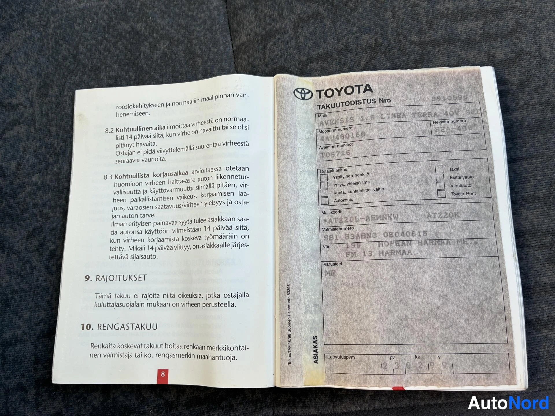 Silver Toyota Avensis 1999, dokument, bild 19