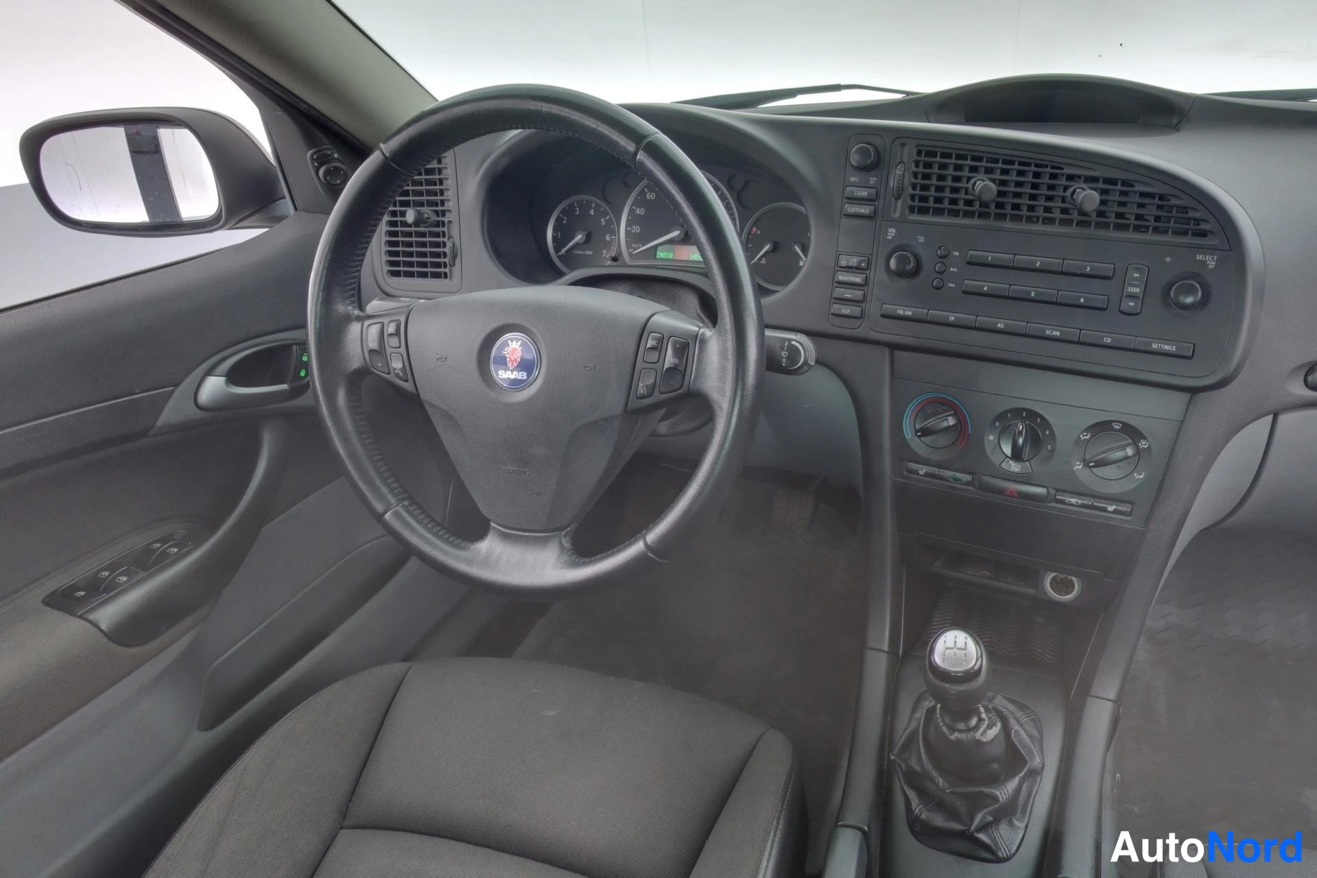 Grey Saab 9-3 2005, cockpit, photo 8