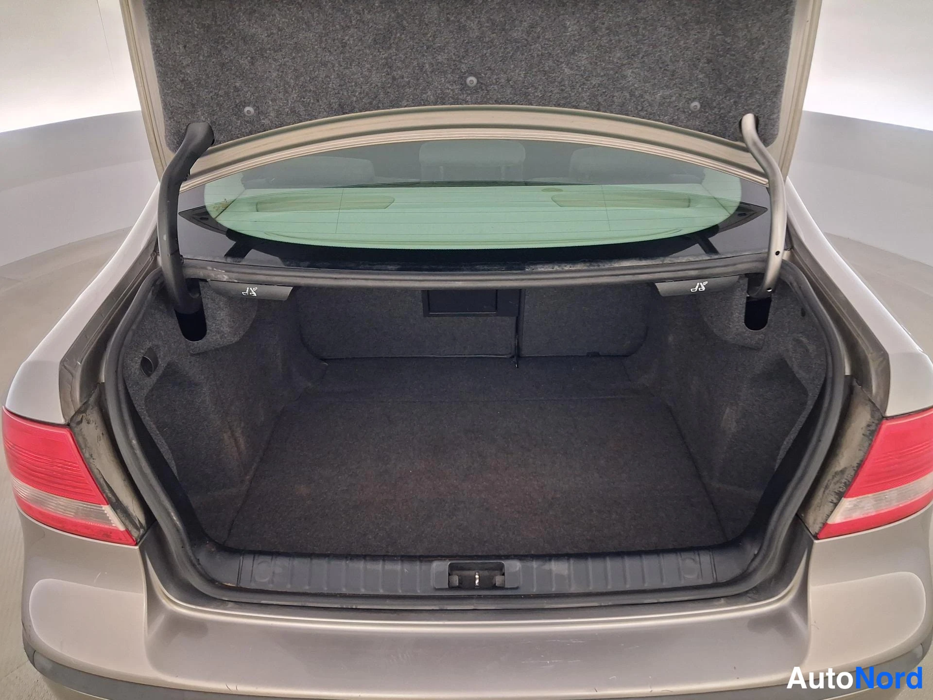 Grey Saab 9-3 2005, boot, photo 15
