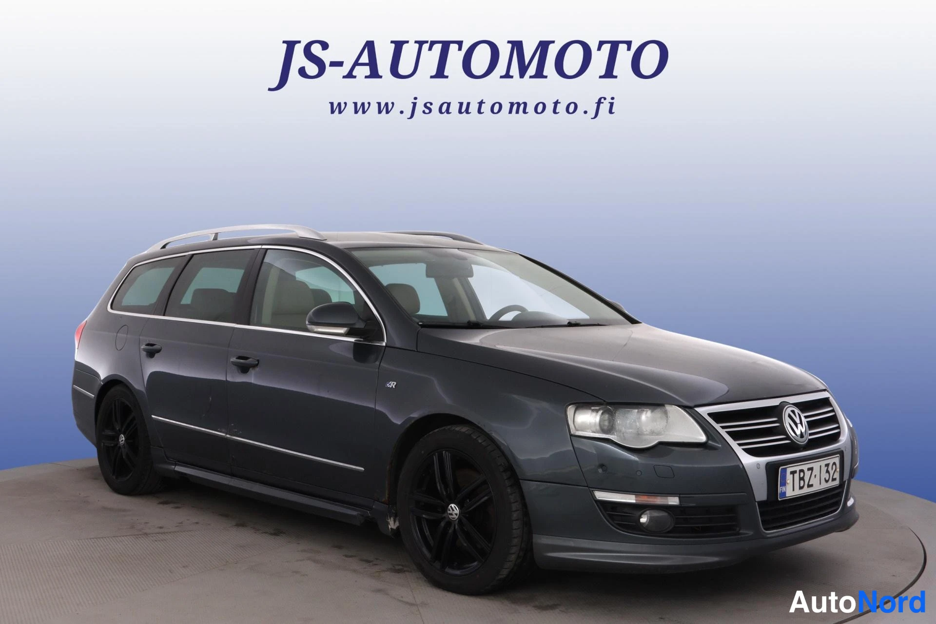 Harmaa Volkswagen Passat 2010, etuviisto, keula vasemmalle, kuva 2
