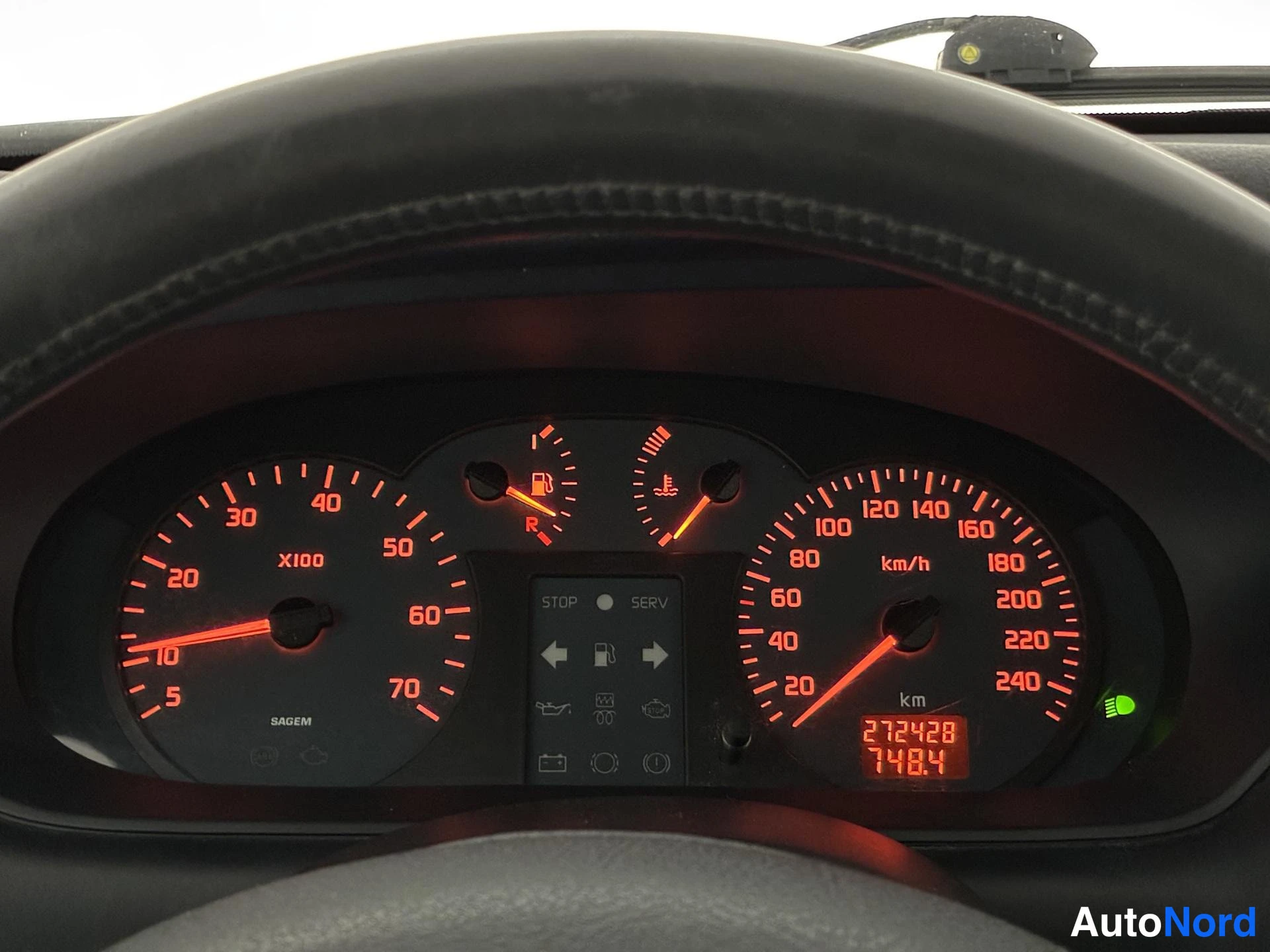 Röd Renault Megane 2003, detalj, bild 13