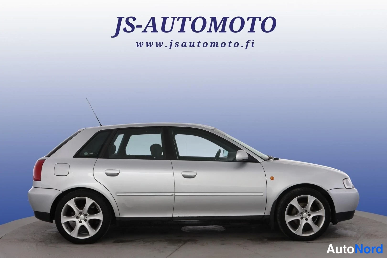 Harmaa Audi A3 2000, sivulta, kuva 3
