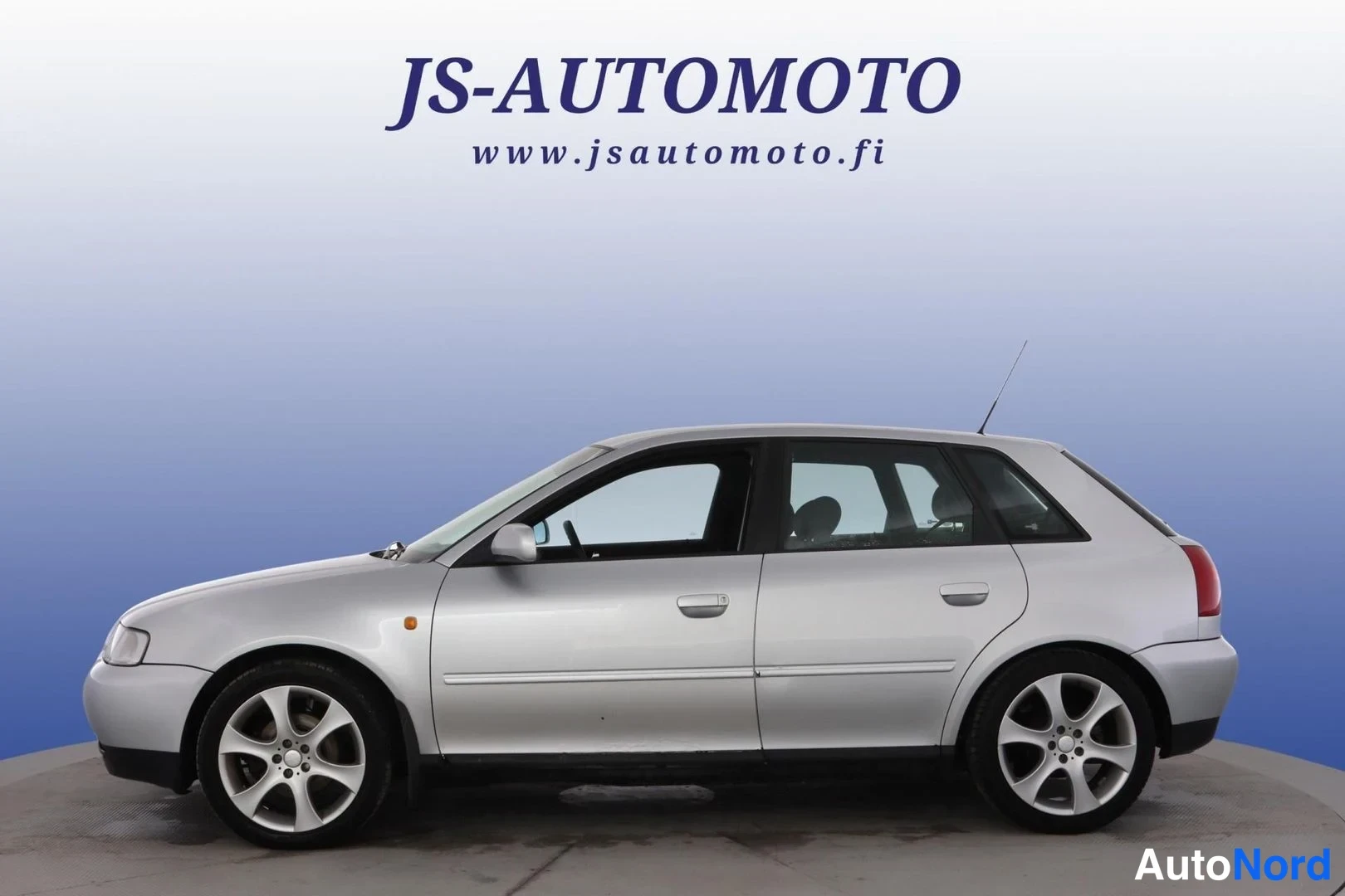 Harmaa Audi A3 2000, sivulta, kuva 4