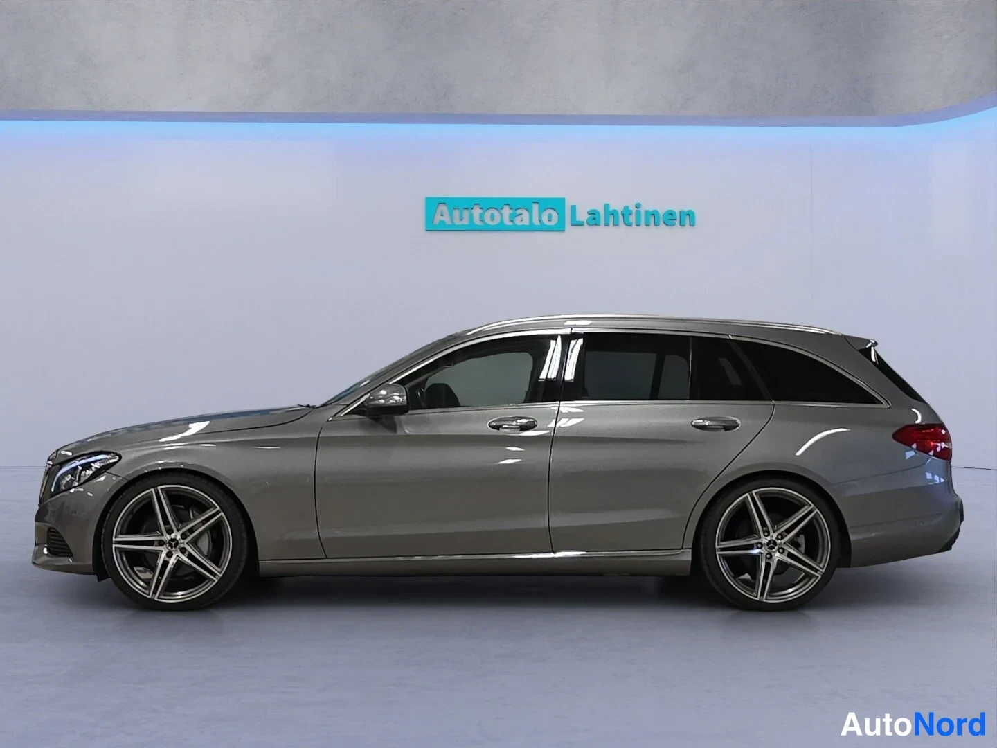 Hopea Mercedes-Benz C 250 BlueTEC 2015, sivulta, kuva 5