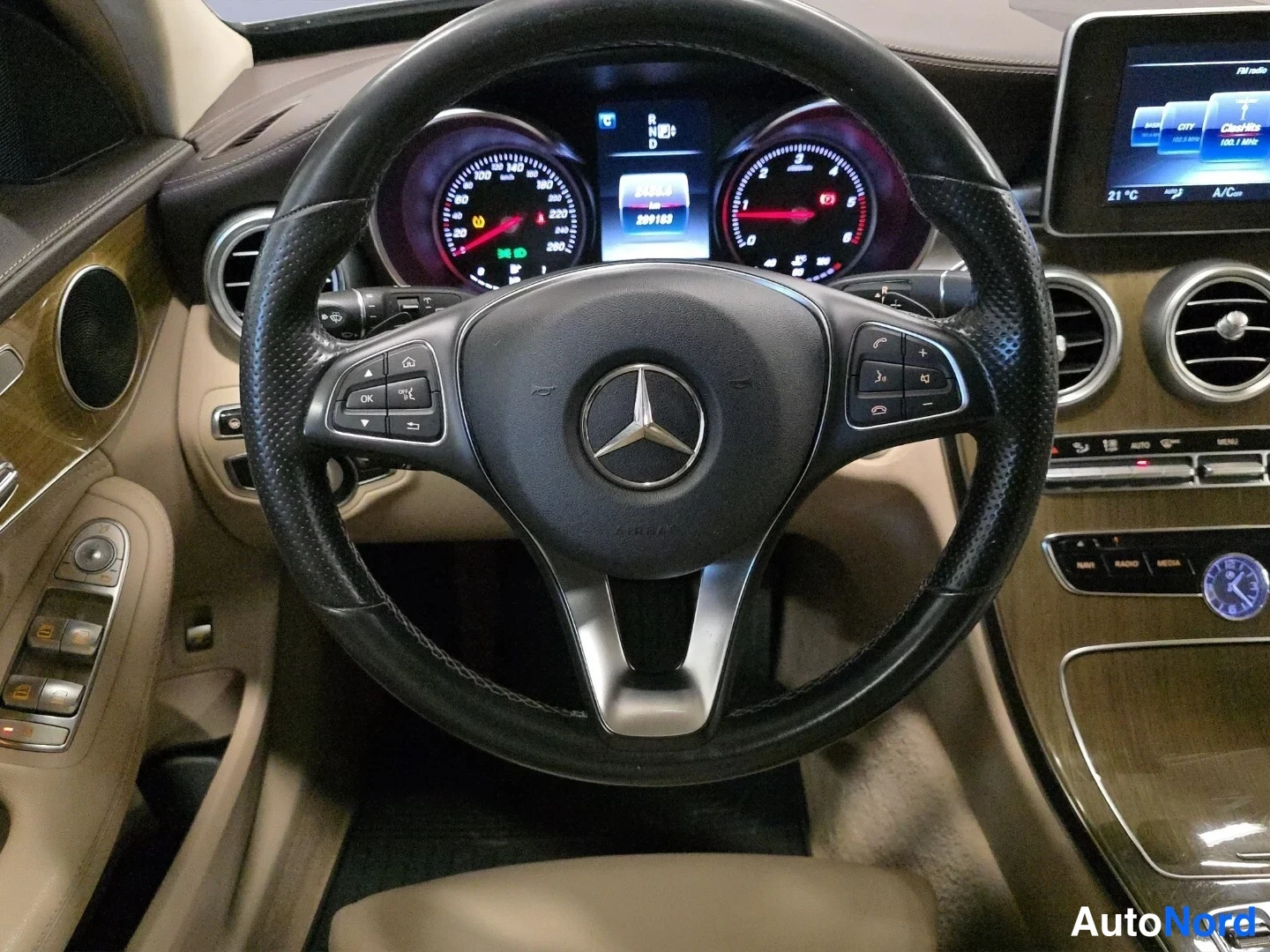 Hopea Mercedes-Benz C 250 BlueTEC 2015, yksityiskohta, kuva 14