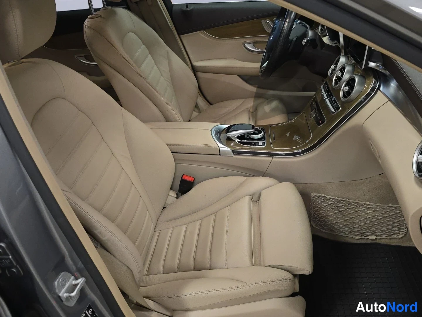 Hopea Mercedes-Benz C 250 BlueTEC 2015, etuistuimet, kuva 11