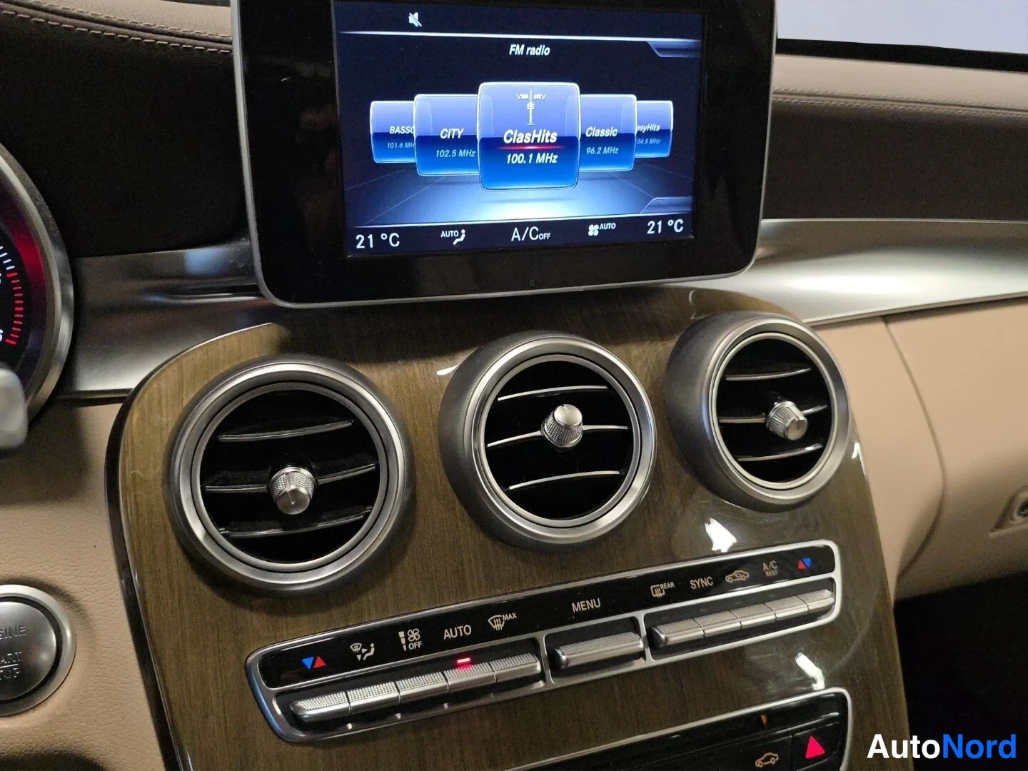 Hopea Mercedes-Benz C 250 BlueTEC 2015, yksityiskohta, kuva 16