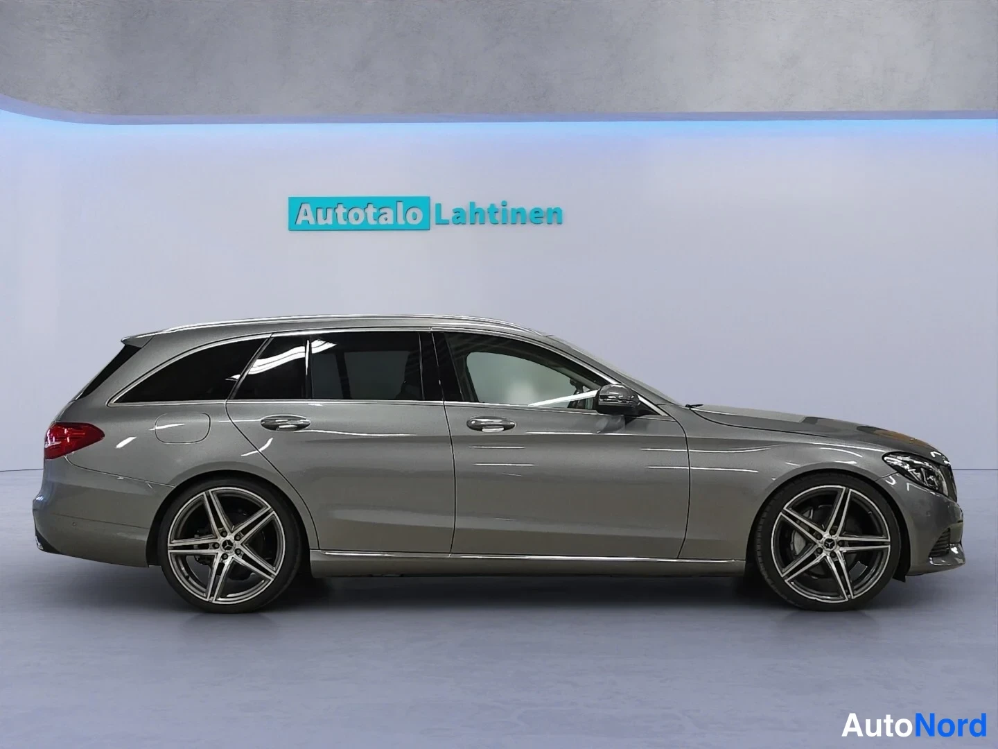 Hopea Mercedes-Benz C 250 BlueTEC 2015, sivulta, kuva 4