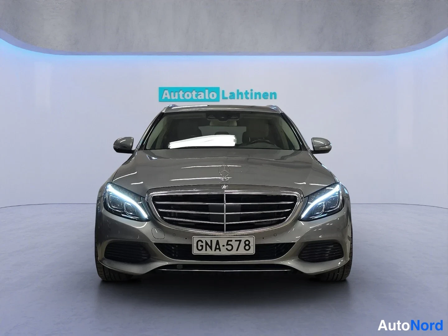 Hopea Mercedes-Benz C 250 BlueTEC 2015, edestä, kuva 3