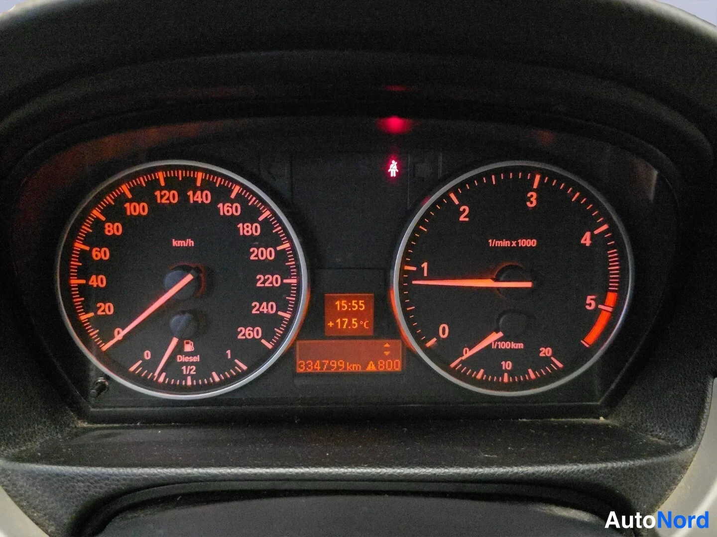 Sininen BMW 320d xDrive 2009, yksityiskohta, kuva 15