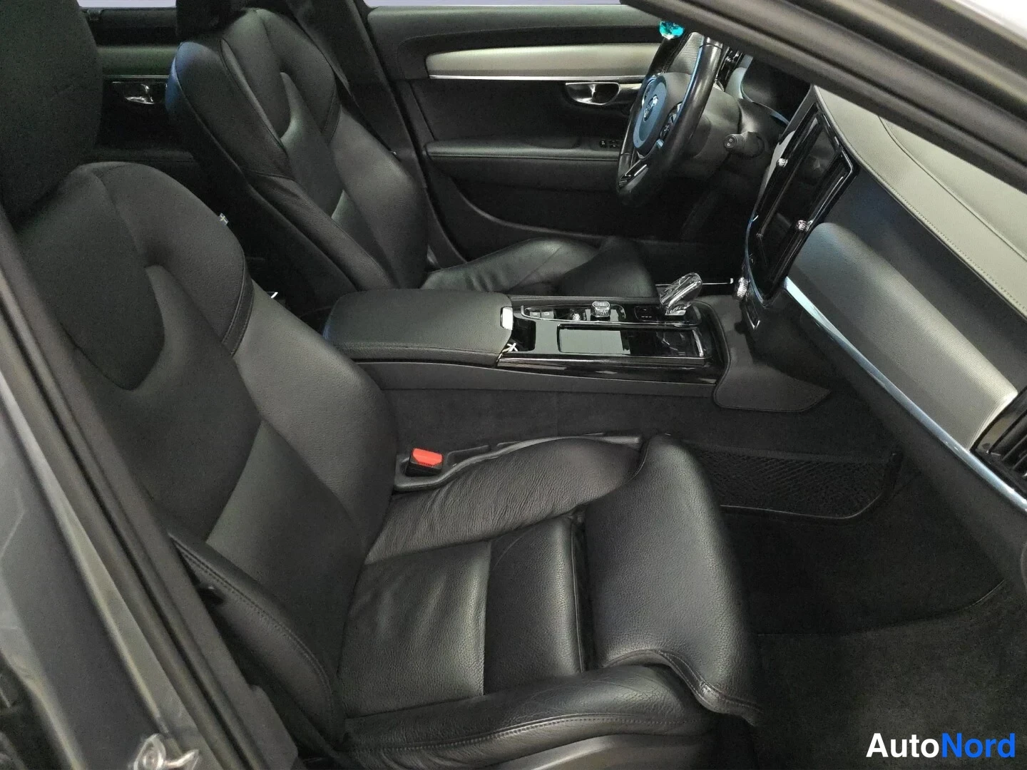 Grey Volvo V90 2020, front seats, photo 14