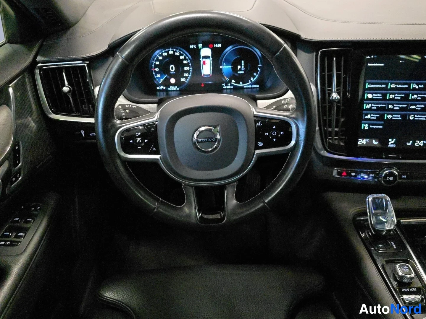 Grey Volvo V90 2020, cockpit, photo 10