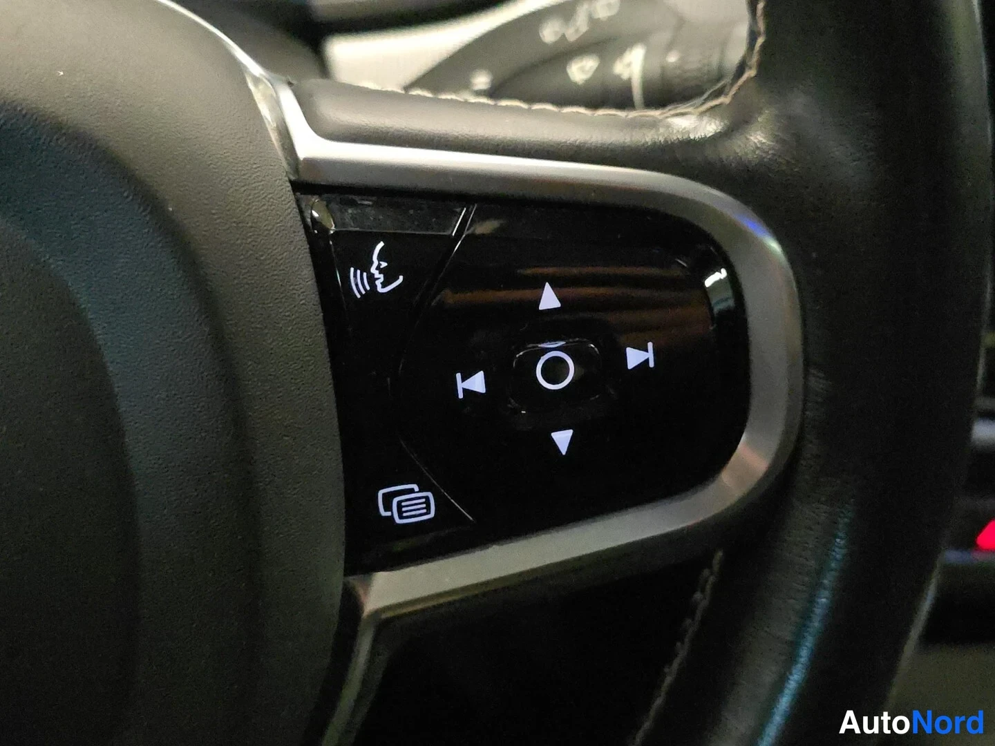 Grey Volvo V90 2020, detail, photo 19