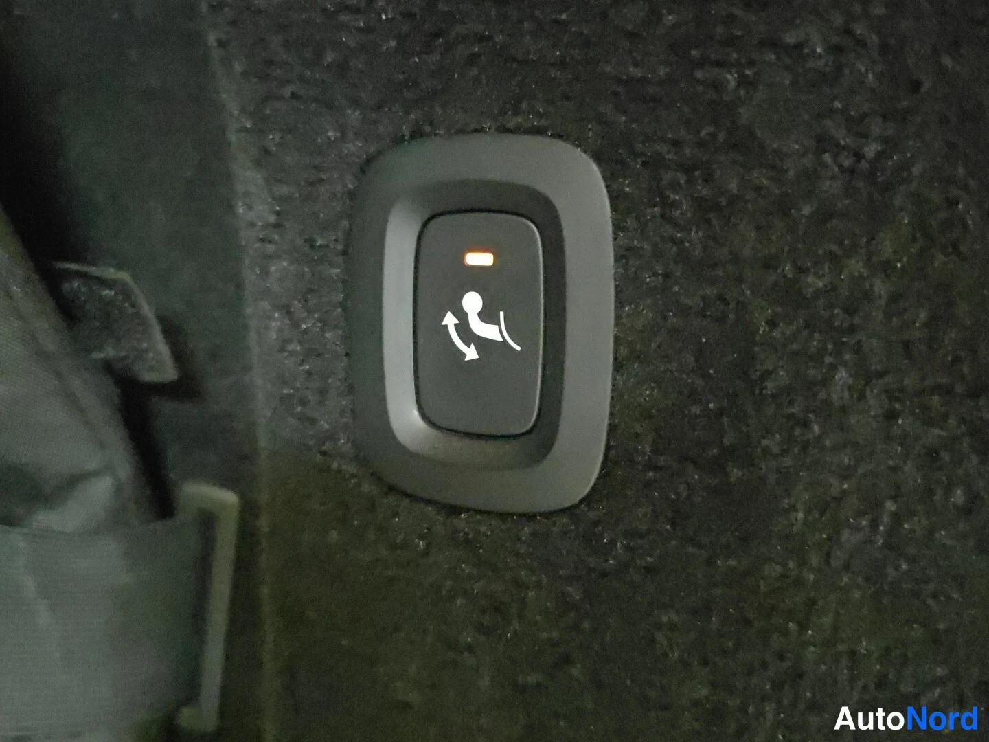 Grey Volvo V90 2020, detail, photo 26