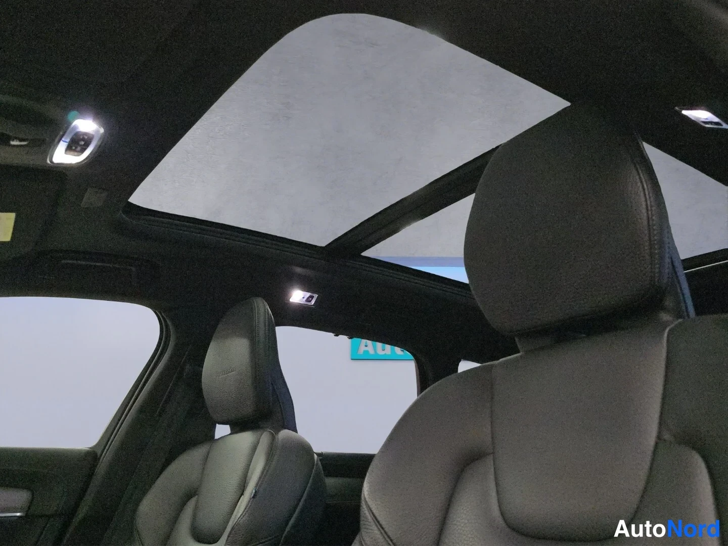 Grey Volvo V90 2020, cockpit, photo 13