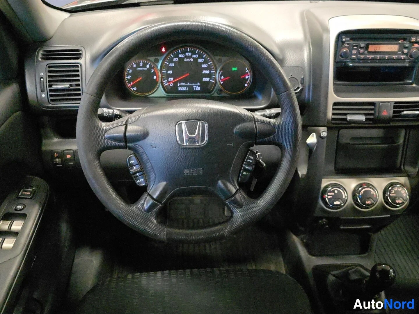 Harmaa Honda CR-V 2005, ohjaamo, kuva 10