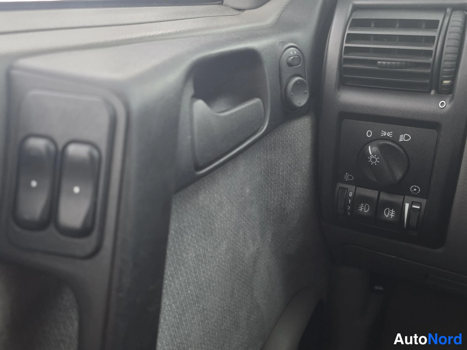 Grå Opel Astra 1998, detalj, bild 17