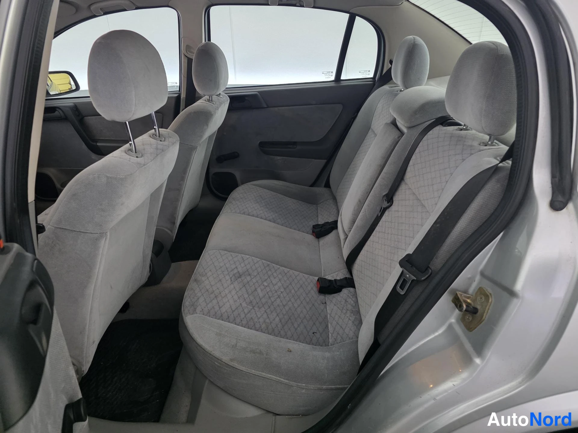 Grå Opel Astra 1998, baksäten, bild 14