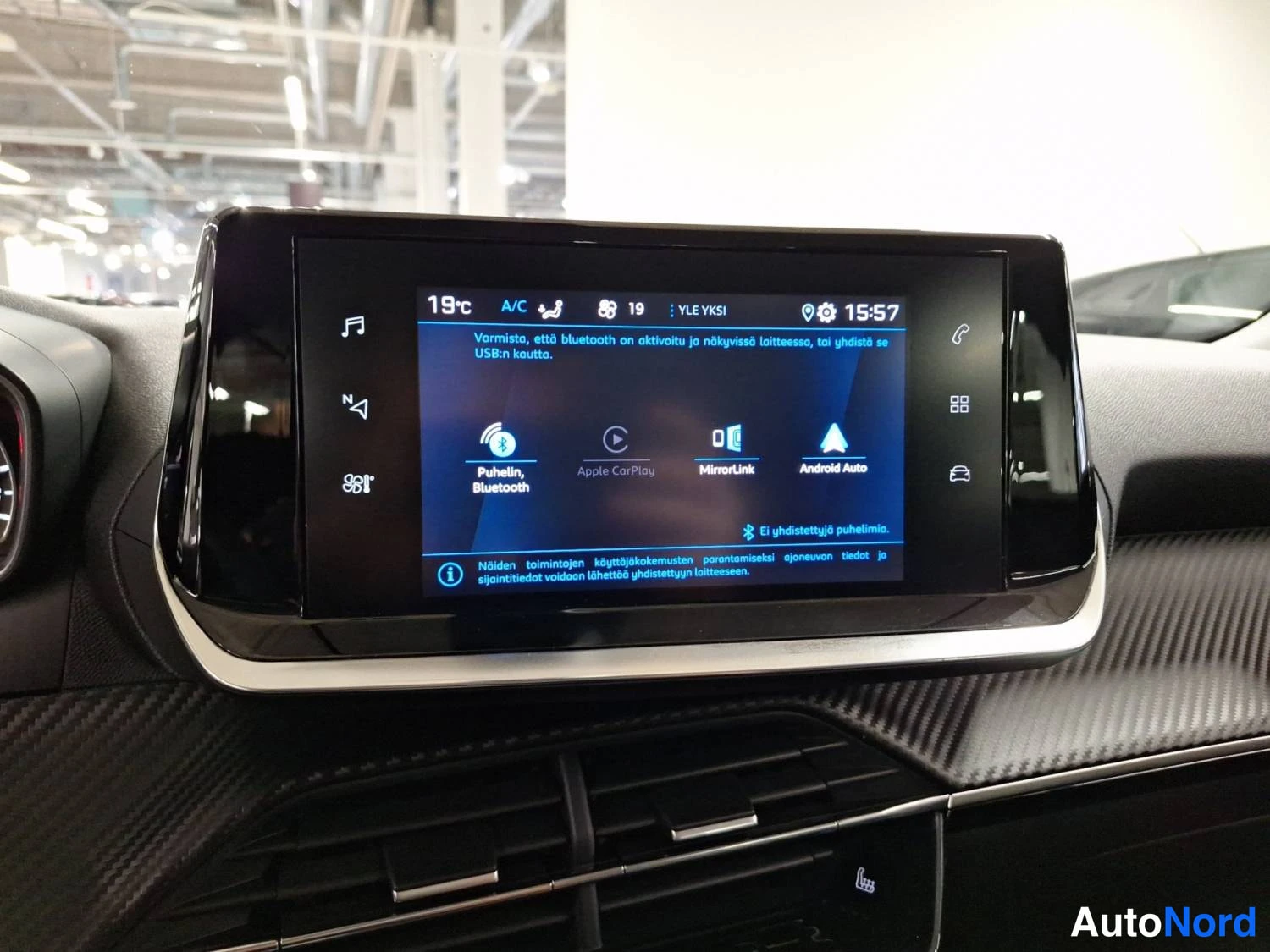 Punainen Peugeot 2008 2021, yksityiskohta, kuva 23