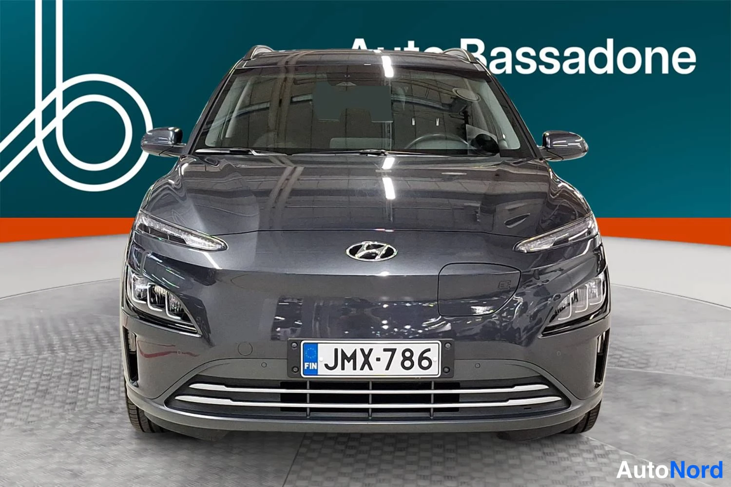 Harmaa Hyundai Kona Electric 2023, edestä, kuva 5