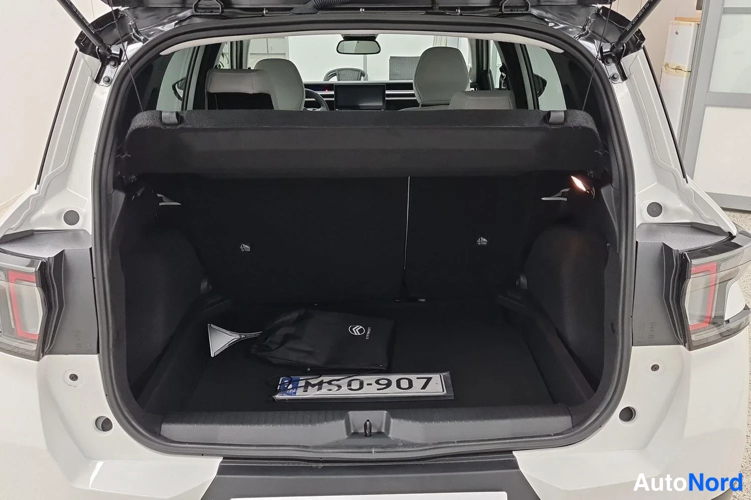 Valkoinen Citroen C3 Aircross 2026, tavaratila, kuva 10