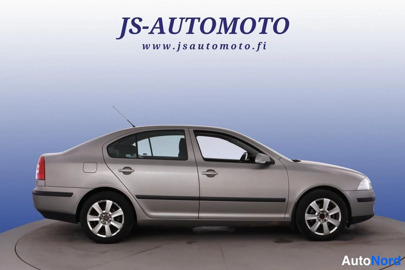 Beige Skoda Octavia 2008, sivulta, kuva 4
